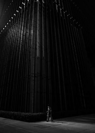 Spacer szlakiem „Urban Lines” autorstwa Satoshi Hata
