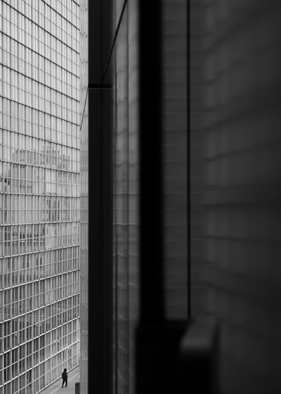 Architektura miejskiej samotności autorstwa Satoshi Hata