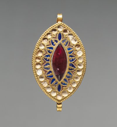 Wisiorek w kształcie migdała, 400-600 (złoto, lapis lazuli, granat i szkło) autorstwa School Byzantine
