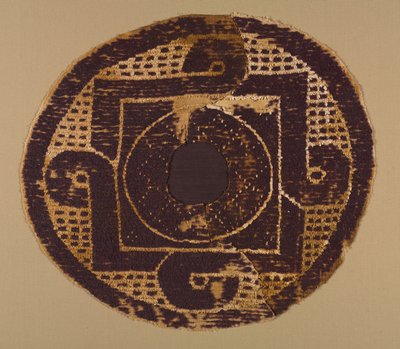 Zapętlony krążek z koca lub pokrowca, 300s-400s (splot gobelinowy z dodatkowym zawinięciem wątku, niebarwiony len i barwiona wełna) autorstwa School Byzantine