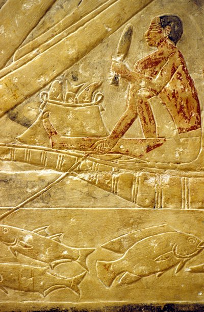 Starożytny Egipt, mastaba/grobowiec Idout, Sakkara, rybacy siedzą na łodziach i łuskają ryby (zdjęcie) autorstwa School Egyptian