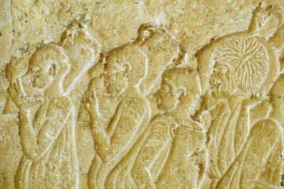 Muinainen Egypti, Seinien kaiverrus/maalaus, Petosiriksen hauta, Tuna el Gebel, 300 eKr., Viinipurkkeja kantavat miehet (valokuva)kiillotus autorstwa School Egyptian
