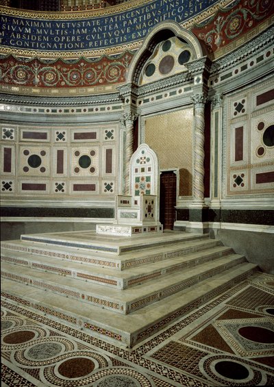 Widok tronu biskupiego na papieskiej ambonie absydy bazyliki św. Jana na Lateranie (San Giovanni in Laterano). Rzym autorstwa School Italian