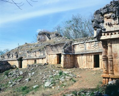 Pałac Labna, budynek w stylu Puuc, Jukatan (Meksyk). Cywilizacja Majów. IV-X wiek. autorstwa R. and Smith Simkin