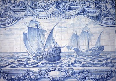 Karawele w XV-XVII wieku, azulejos, okolice Lizbony, Portugalia. autorstwa School Portuguese