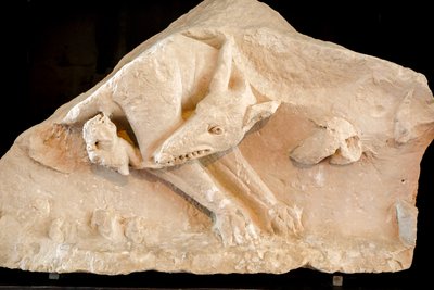 Wilczyca i bliźnięta Romulus i Remus, II wiek (rzeźba) autorstwa School Roman