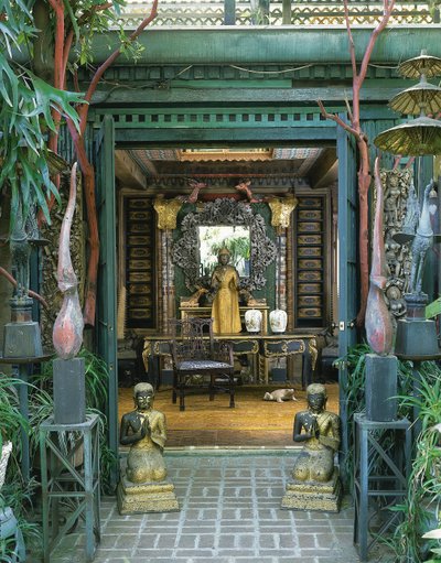 Para tajskich ozdób dachowych (malowane drewno) autorstwa School Thai