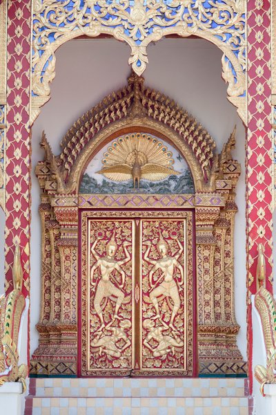 Drzwi świątyni, Wat Phrathat Doi Suthep autorstwa School Thai