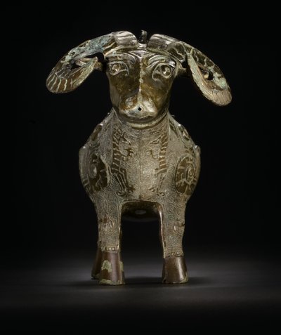 Rytualne naczynie na wino w formie barana, Gong (brąz) autorstwa Shang Dynasty Chinese School