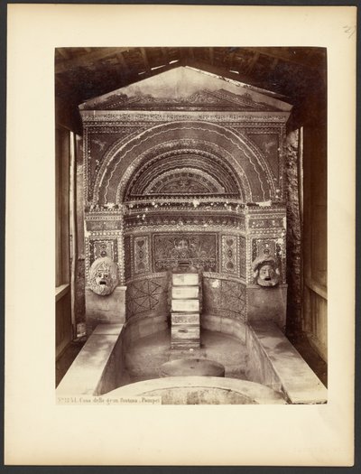 Dom wielkiej fontanny. Pompeje. autorstwa Sommer and Behles