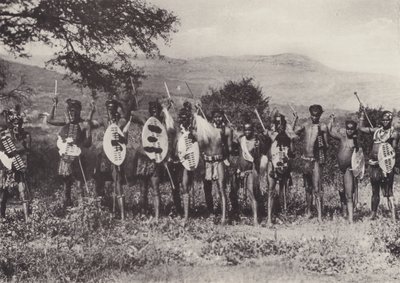 Kafir Warriors (zdjęcie czarno-białe) autorstwa South African Photographer