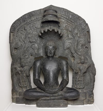 Jain Tirthankar Parshvanath z wężowym kapturem siedzącym w medytacji (Dhyamudra), z Karnataki w Indiach (Chloryt) autorstwa South Indian School