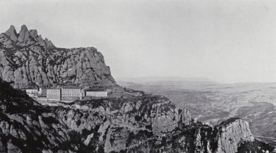 Widok ogólny Montserrat (zdjęcie czarno-białe) autorstwa Spanish Photographer