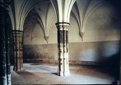 Widok na wnętrze kapitularza klasztoru, założonego w 1194 r. i przeniesionego na obecne miejsce w 1218 r. autorstwa Spanish School