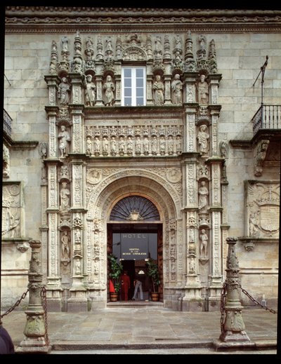 Widok portalu plateresco szpitala królewskiego autorstwa Spanish School