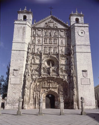 Zachodnia fasada kościoła San Pablo, zbudowana w XV-XVII wieku autorstwa Spanish School