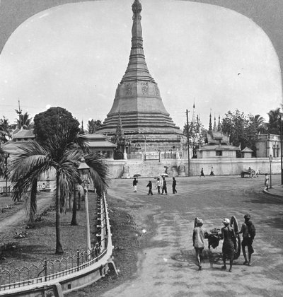 Pagoda Sule z ulicy Pagoda, Rangun, Birma, 1908 autorstwa Stereo Travel Co