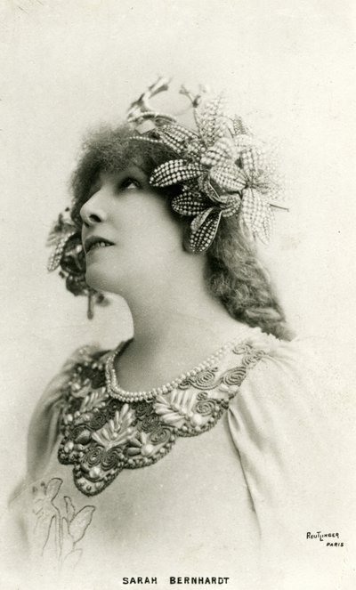 Henriette Rosine Bernard aka Sarah Bernhardt (1844-1923) jako „Odległa księżniczka”, sztuka Edmonda Rostanda (zdjęcie czarno-białe) autorstwa Studio Reutlinger