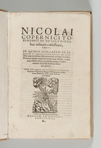 Rewolucje światów niebieskich Mikołaja Kopernika (1473-1543) z De libris revolutionum Nicolai Copernici Narratio prima Georga Johanna Rheticusa (1514-74), Bazylea: Heinrich Petri autorstwa Swiss School