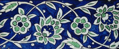 Płytka z piwoniami i rozetami (ceramiczna z kolorową glazurą) autorstwa Syrian School