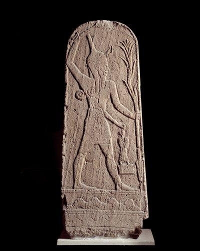 Sztuka Wschodu: stela boga Baala w błyskawicy. (Boży wojownik chroniący króla) Rzeźba z XV wieku p.n.e., Syria. Paryż, Musee du Louvre autorstwa Syrian Syrian