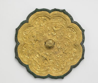 Lustro (brąz i złoto) autorstwa Tang Dynasty Chinese School
