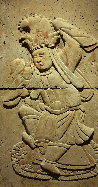 Stela z terakoty z tancerką, dynastia Tang (618-907), odkryta w prowincji Shaanxi, Muzeum Lasu Steles w Xian. Fotografia, Leonard de Selva, Chiny, 2006. autorstwa Tang Dynasty Chinese School