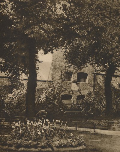 Miejsce więzienia Marshalsea z cmentarza św. Jerzego, Southwark, ok. 1935. autorstwa Taylor