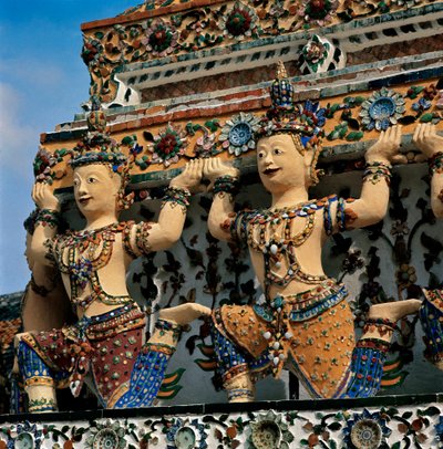 Kariatydy świątyni Wat Arun autorstwa Thai School