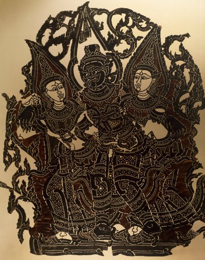 Scena z teatru cieni Nang Yai przedstawiająca Dasakantha i jego żony, rzeźbiony skórzany panel, Tajlandia, Tajska Cywilizacja autorstwa Thai School