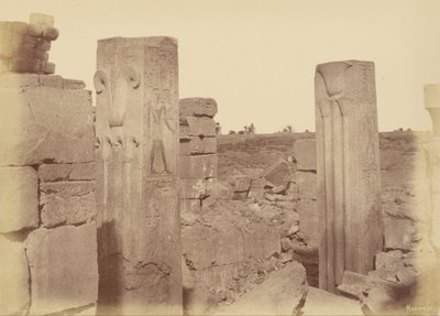 Karnak, Lotosowe Kolumny Thotmesa III autorstwa Théodule Devéria
