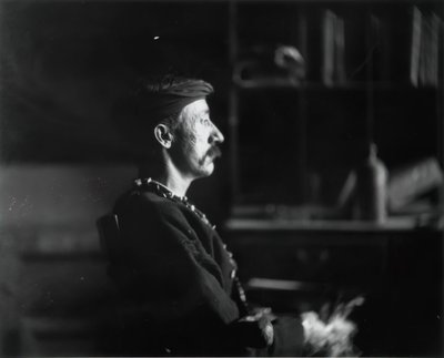 Frank Hamilton Cushing, 1895. autorstwa Thomas Eakins