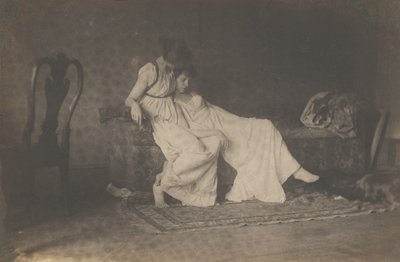 [Dwie studentki w strojach klasycznych w studiu Eakinsa]. autorstwa Thomas Eakins