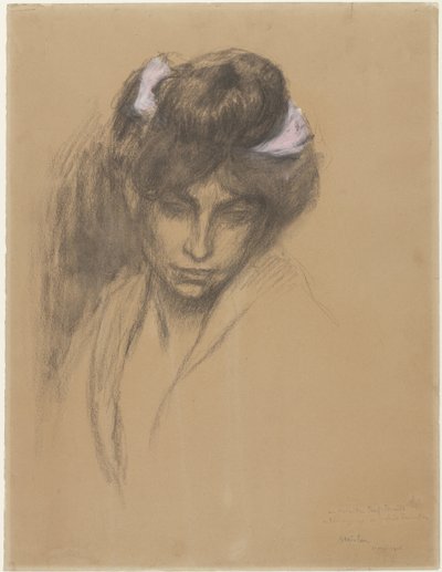 Ciemna głowa dziewczyny, patrząca do przodu, z fioletową wstążką we włosach autorstwa Théophile Alexandre Steinlen