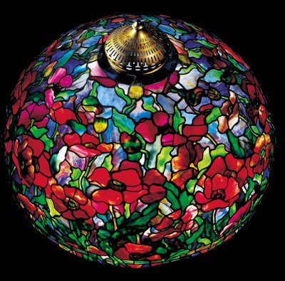 Lampa podłogowa Poppy, ok. 1910 (szkło ołowiowe i złocony brąz) autorstwa Tiffany and Company