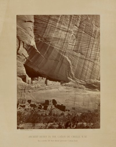 Starożytne ruiny w Cañon de Chelle, N.M. (nr 11, Geographical Explorations and Surveys West of the 100th Meridian) autorstwa Timothy H. O