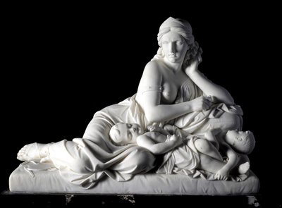 Medee myśli o zabiciu swoich dzieci Marmurowa rzeźba Tommaso Solari (1820-1897) 1863. Wym. 60x80x38 cm Z kolekcji księcia Odone di savoia. Geny, Galeria Sztuki Moderna, nr inw. 744 autorstwa Tommaso Solari