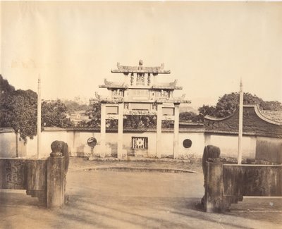 Łuk Triumfalny, Foochow, ca. 1869. autorstwa Tung Hing.