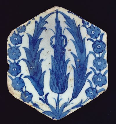 Heksagonalna płytka Isnik z cyprysami i śliwką, 1560-70 (ceramiczna z kolorową glazurą) autorstwa Turkish School