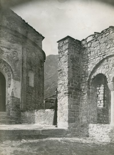 Opactwo San Pietro al Monte, Civate, Lombardia, Włochy, zdjęcie autorstwa Ugo Monneret de Villard, około 1910 r. autorstwa Ugo Monneret de Villard
