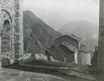 Opactwo San Pietro al Monte, Civate, Lombardia, Włochy, zdjęcie autorstwa Ugo Monneret de Villard, około 1910 r. autorstwa Ugo Monneret de Villard