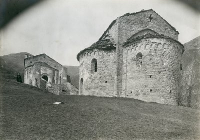 Apsyda w opactwie San Pietro al Monte, Civate, Lombardia, Włochy, fotografia autorstwa Ugo Monneret de Villard, około 1910 r. autorstwa Ugo Monneret de Villard