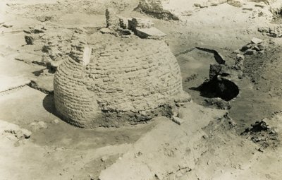 Budynek z kopułą, al-Fustat, Egipt, zdjęcie autorstwa Ugo Monneret de Villard autorstwa Ugo Monneret de Villard