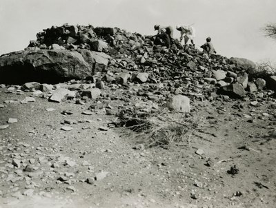 Ruiny w regionie Goz Regeb, Sudan, zdjęcie autorstwa Ugo Monneret de Villard, ok. 1925 r. autorstwa Ugo Monneret de Villard