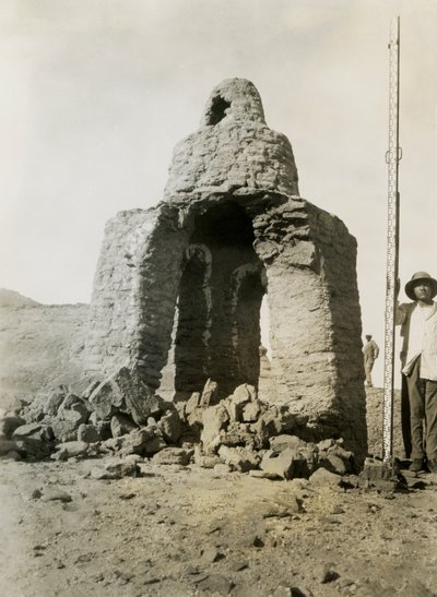 Grobowiec w nekropolii, Qasr Ibrim, Egipt, zdjęcie Ugo Monneret de Villard autorstwa Ugo Monneret de Villard