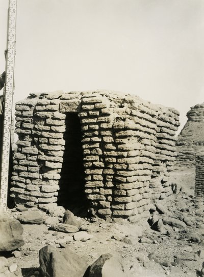 Grobowiec w północnej nekropolii, Qasr Ibrim, Egipt, zdjęcie Ugo Monneret de Villard autorstwa Ugo Monneret de Villard