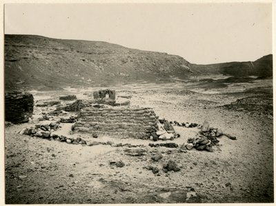 Grobowiec w południowej nekropolii, Qasr Ibrim, Egipt, zdjęcie Ugo Monneret de Villard autorstwa Ugo Monneret de Villard