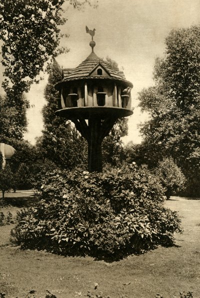 Gołębnik - w ogrodzie markizy wdowy Bute, St. Johns Lodge, Regents Park, 1920. autorstwa Unbekannt