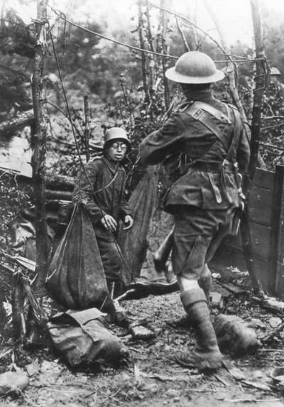 Poddanie się niemieckiego żołnierza, Aisne, Francja, I wojna światowa, 18 lipca 1918 autorstwa Unbekannt