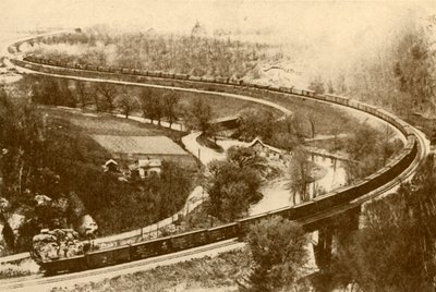 Gigantyczny pociąg towarowy składający się z pięćdziesięciu czterech furgonetek ciągnięty przez jeden silnik, Chicago i North West Railway, 193 autorstwa Unbekannt